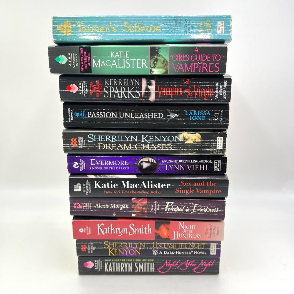 11‎ Book Lot of Vampire Supernatural Paranormal Romance Books Bundle